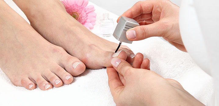 Nagellack auftragen