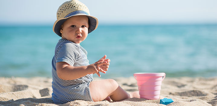 Baby am Strand